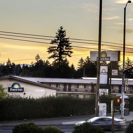 Days Inn By Wyndham Portland Central Экстерьер фото